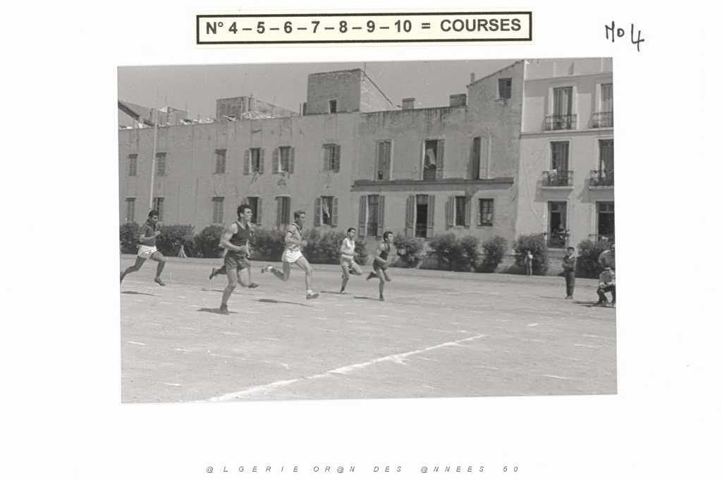 01 OSSU ORAN STADE MAGENTA 1958 1961 x0005.jpg